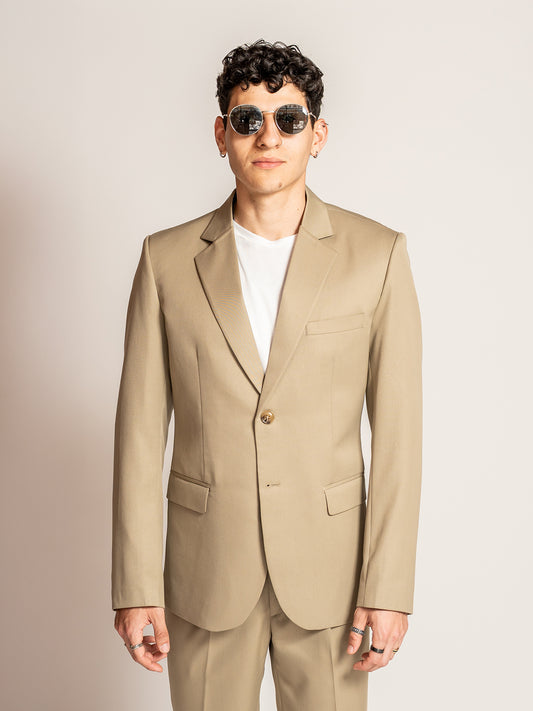 Almendra Clásica Suit