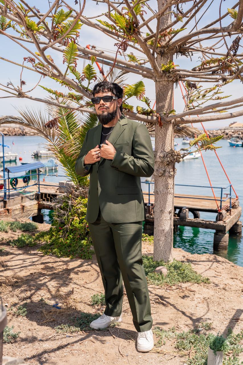 Fronde Suit